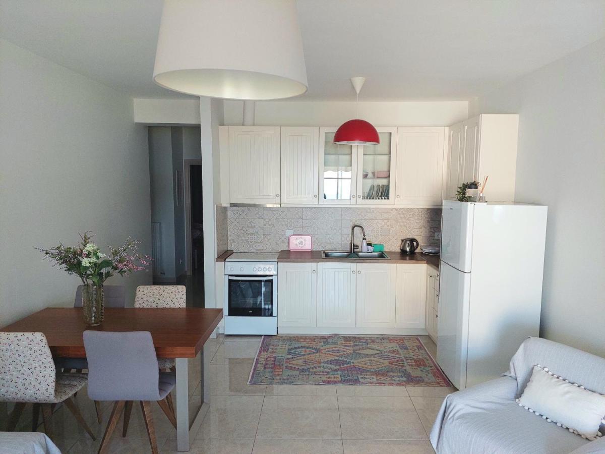 Myrsini'S Sea View Apartment Néa Péramos Exteriör bild