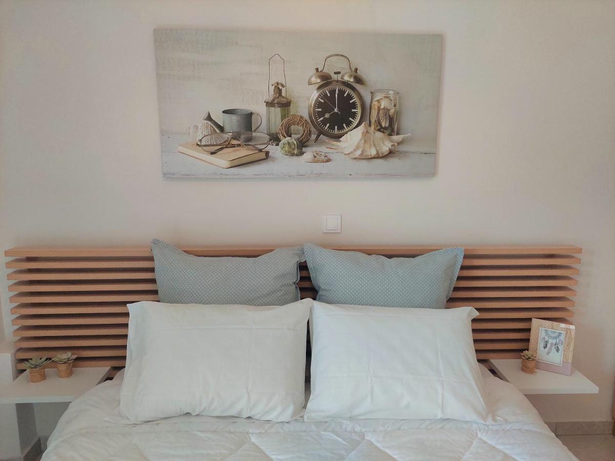 Myrsini'S Sea View Apartment Néa Péramos Exteriör bild