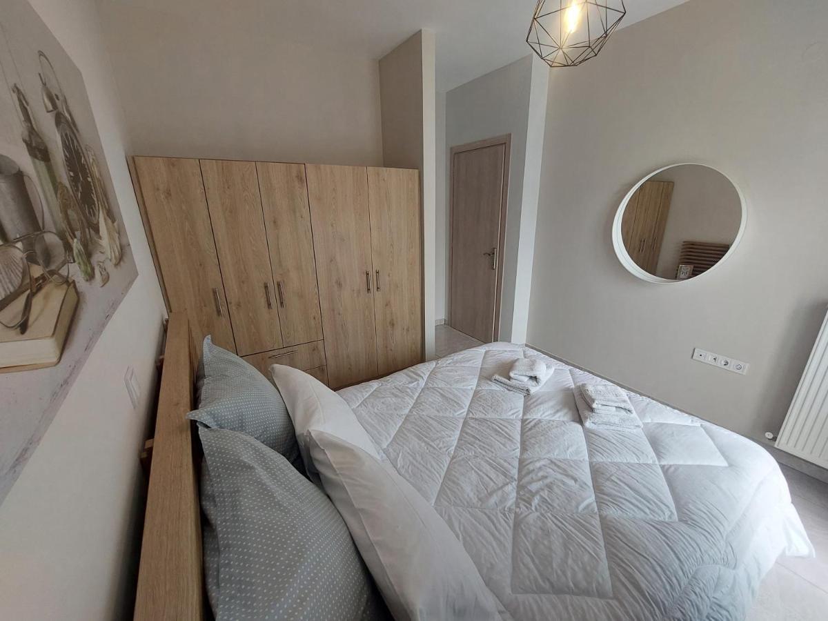 Myrsini'S Sea View Apartment Néa Péramos Exteriör bild